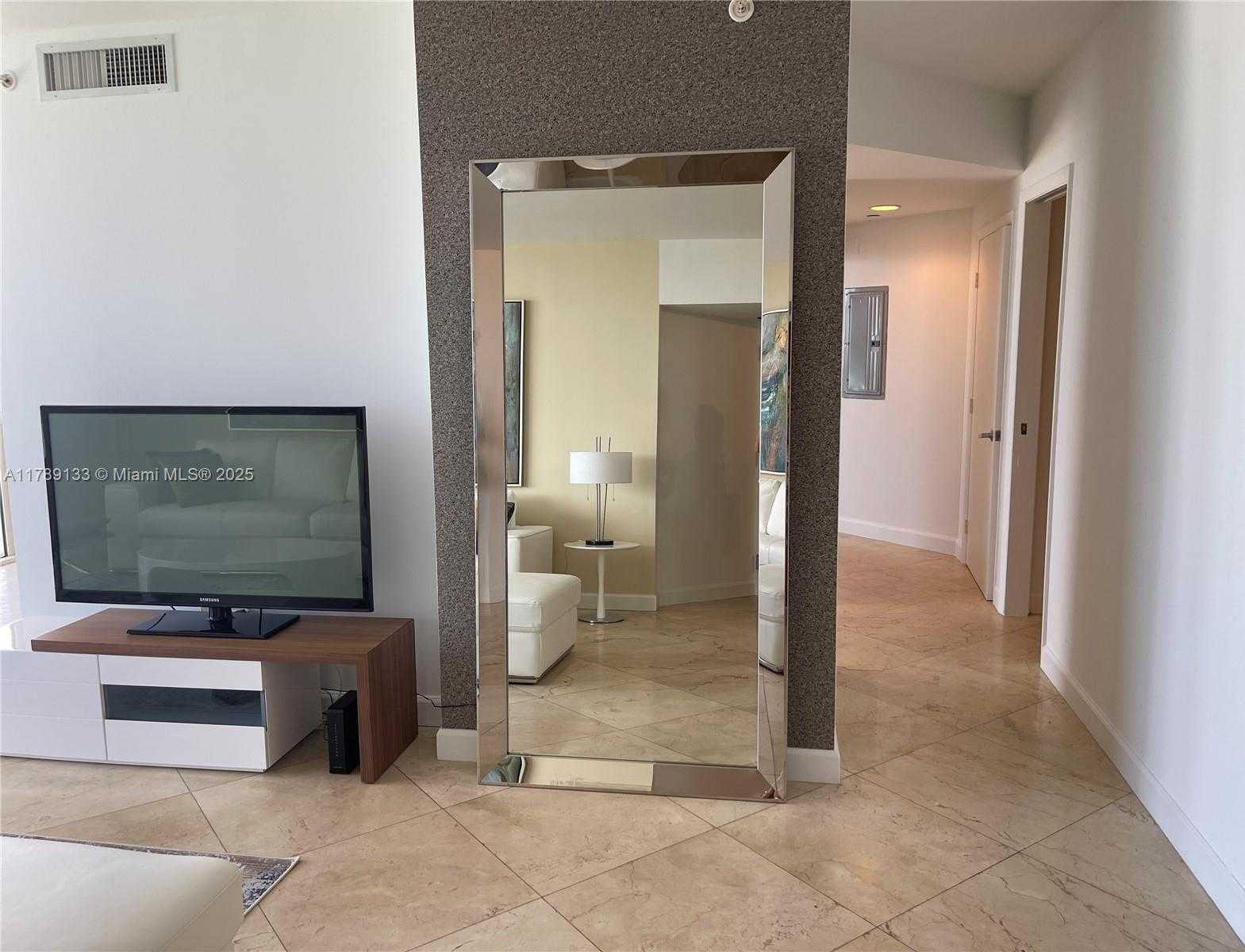 Small Image of 6365 COLLINS AVE #3704, Miami Beach Number 7