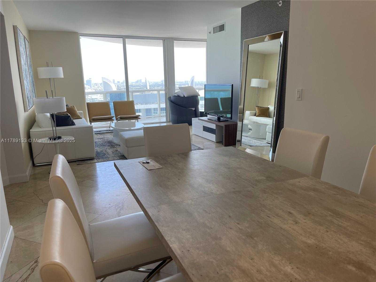 Small Image of 6365 COLLINS AVE #3704, Miami Beach Number 8