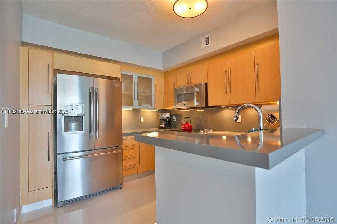 Small Image of 335 SOUTH BISCAYNE BLVD #3700, Miami Number 2