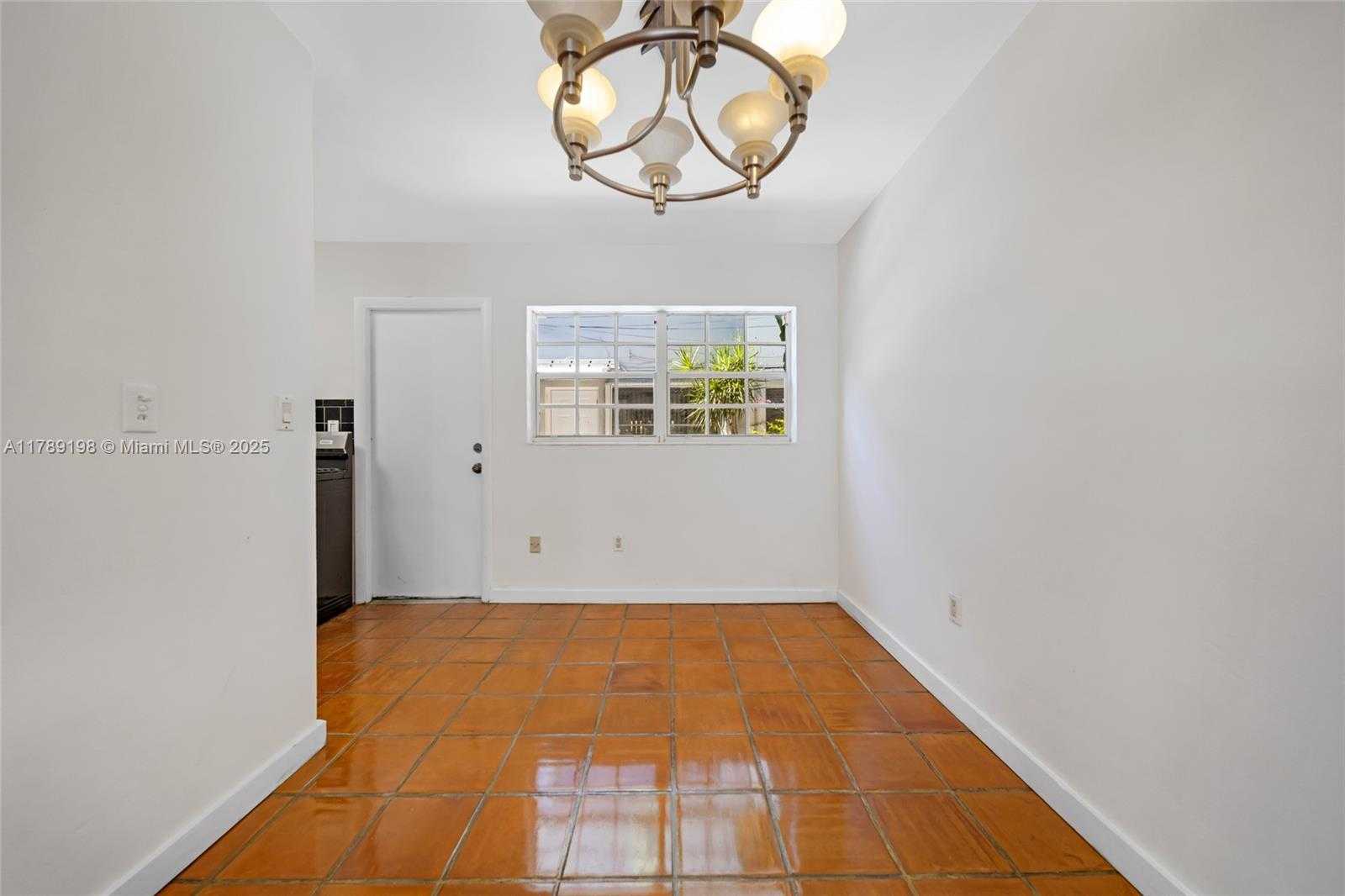 Small Image of 7412 GARY AVE #7412, Miami Beach Number 11