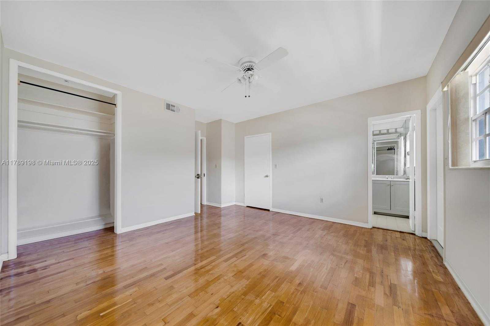Small Image of 7412 GARY AVE #7412, Miami Beach Number 25