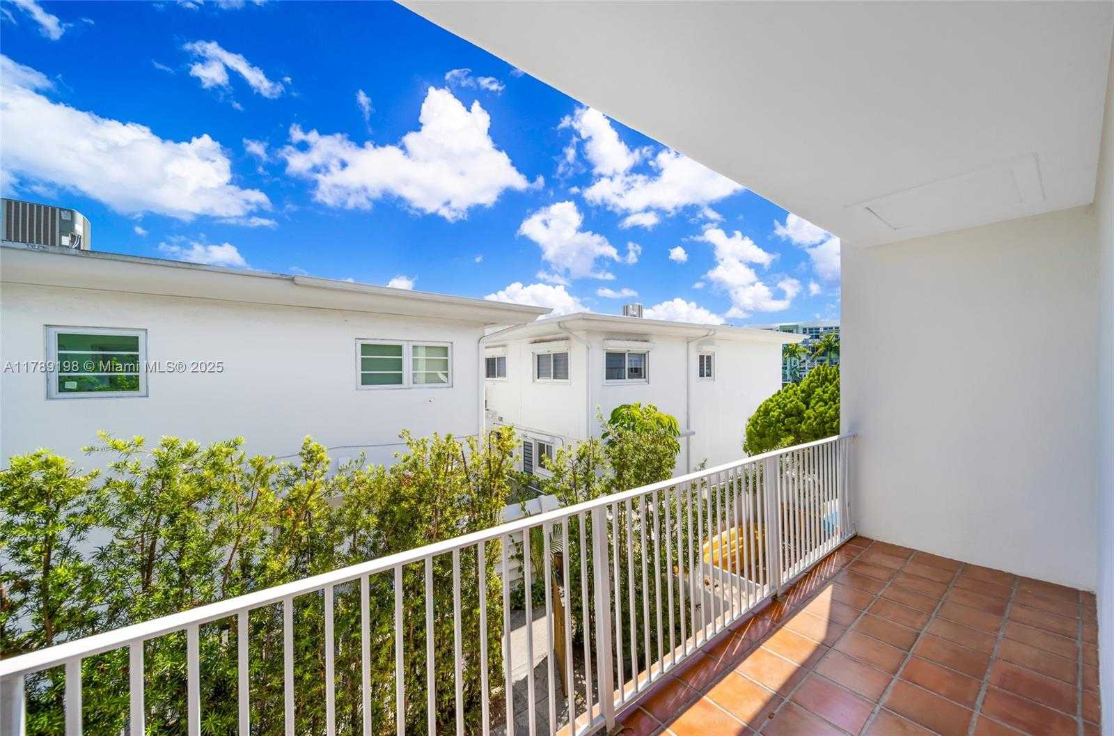 Small Image of 7412 GARY AVE #7412, Miami Beach Number 27