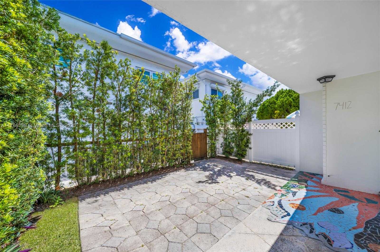 Small Image of 7412 GARY AVE #7412, Miami Beach Number 31