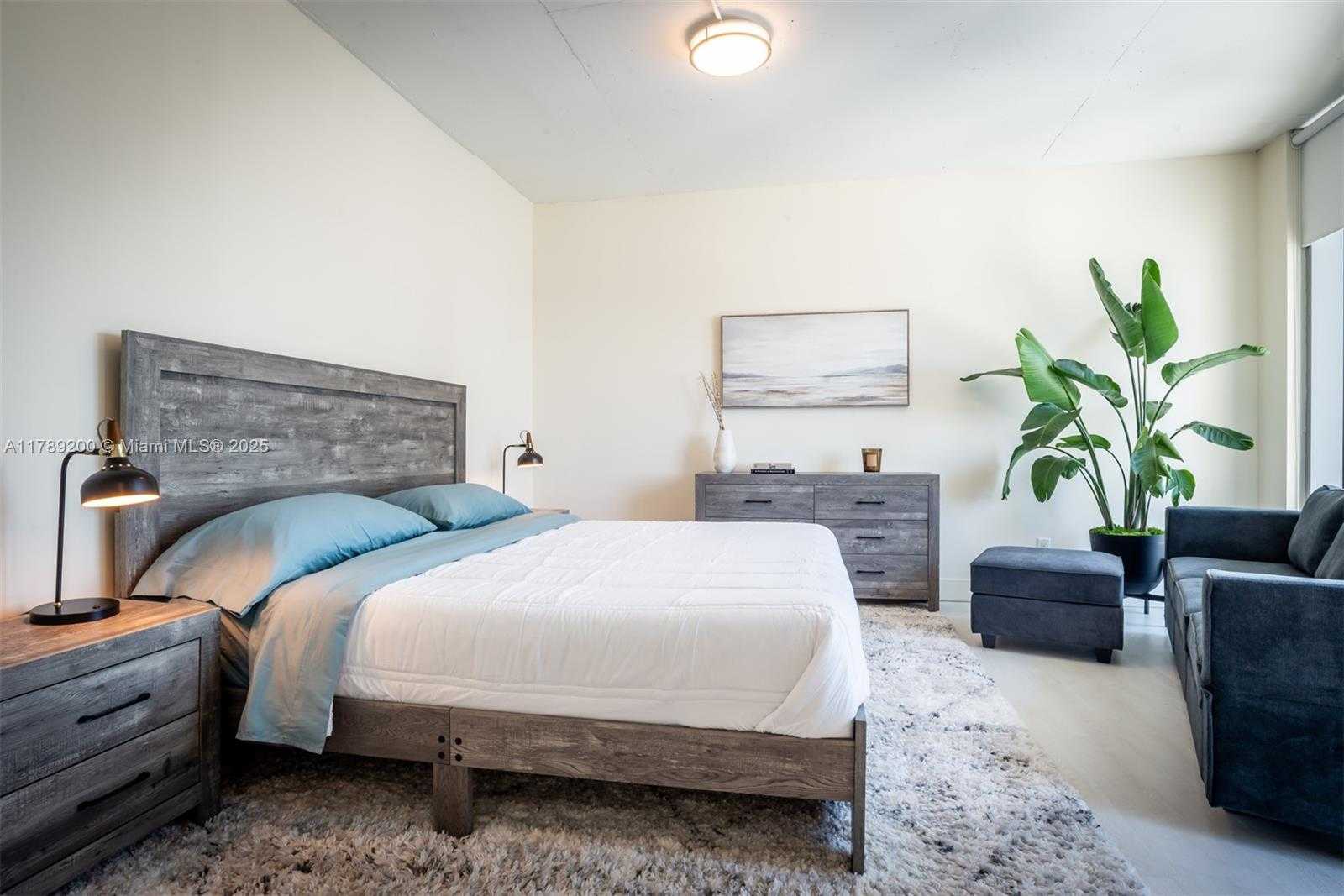Small Image of 690 SOUTH WEST 1ST CT #2527, Miami Number 10
