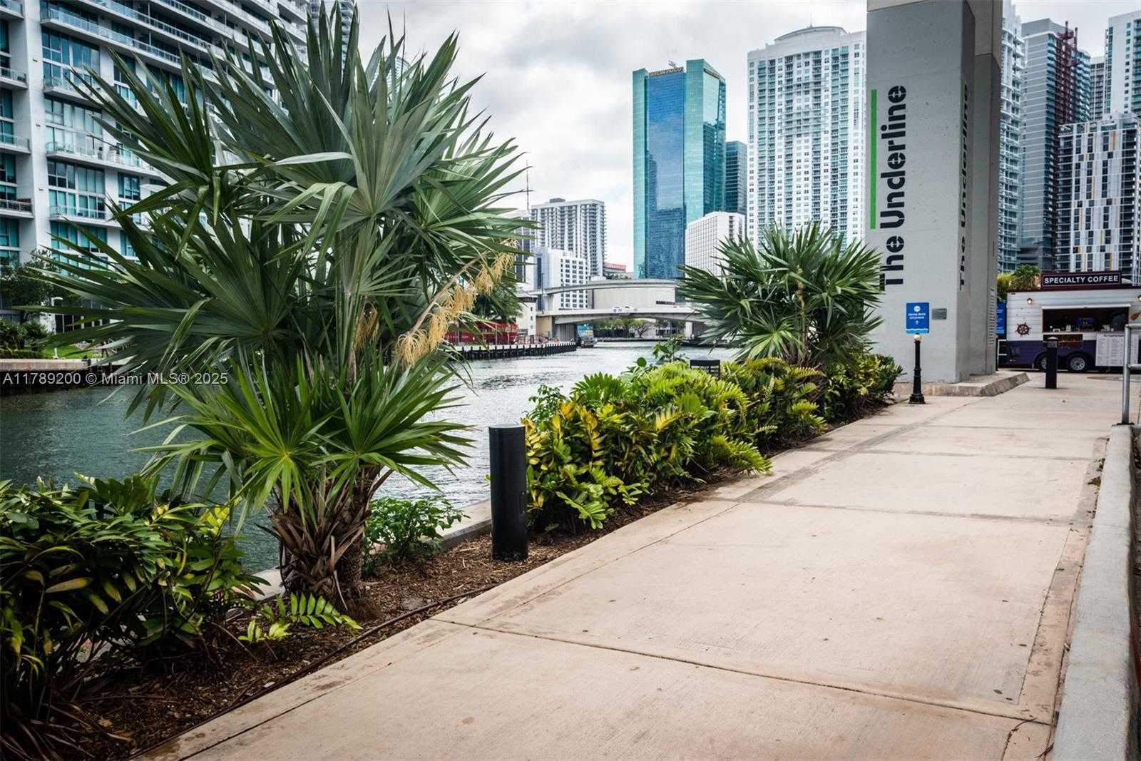 Small Image of 690 SOUTH WEST 1ST CT #2527, Miami Number 22