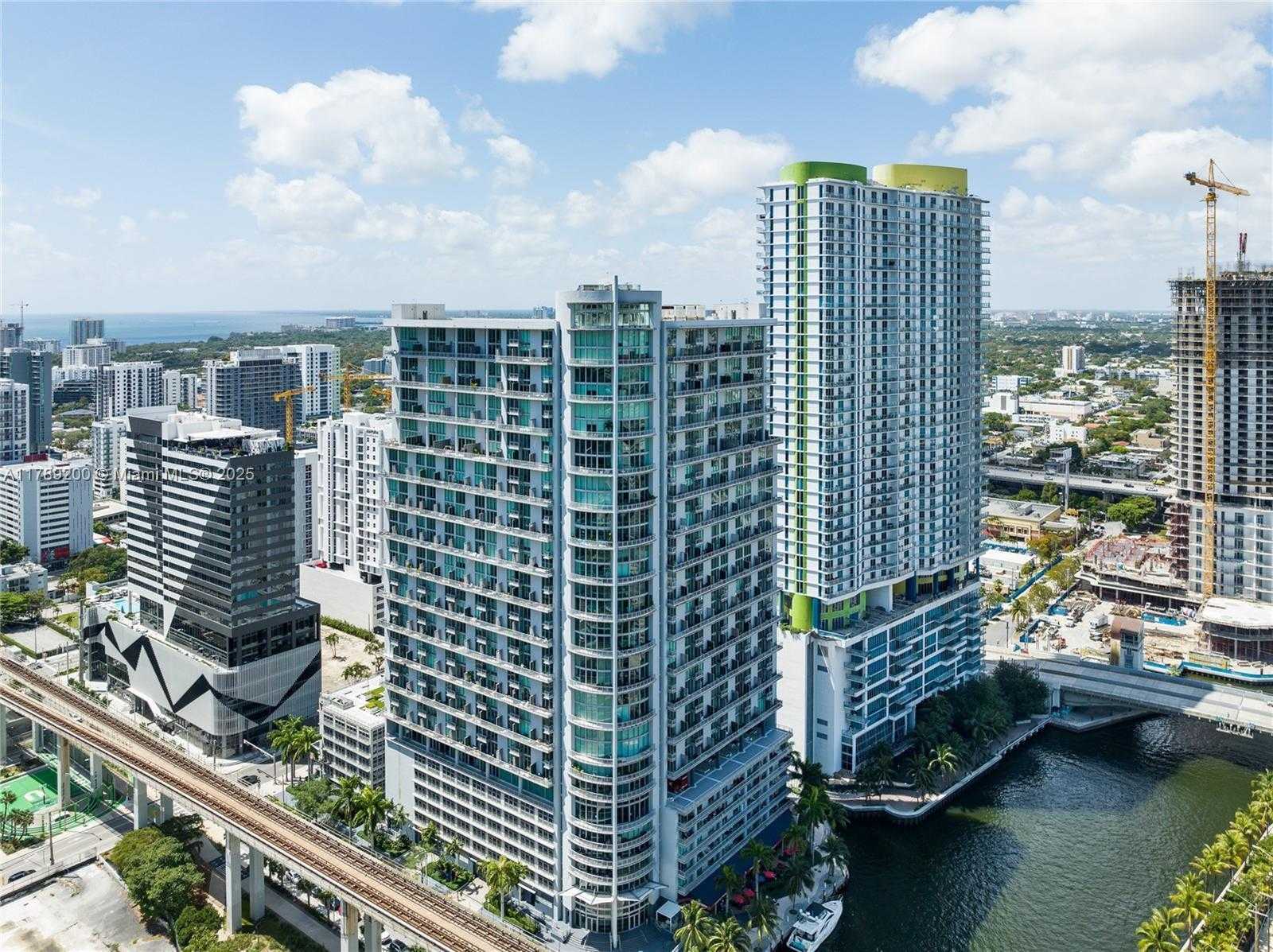 Small Image of 690 SOUTH WEST 1ST CT #2527, Miami Number 33