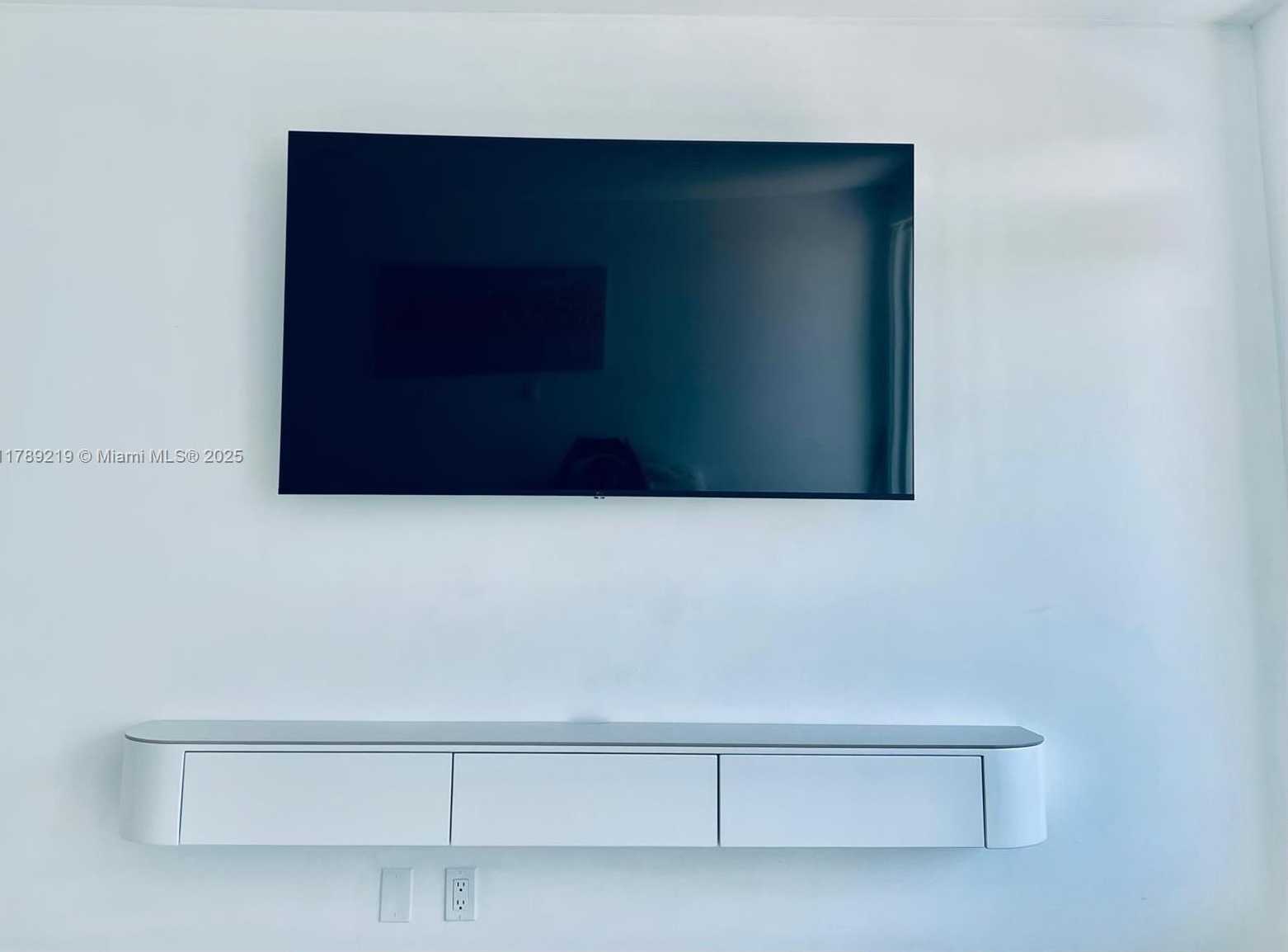 Small Image of 1150 EUCLID AVE #306, Miami Beach Number 6