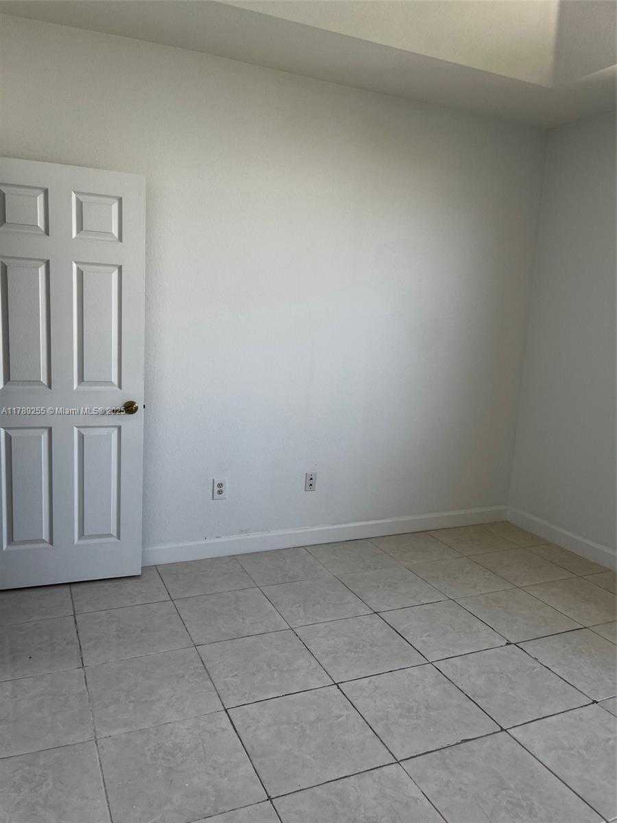 Small Image of 5600 NORTH WEST 107TH AVE #1406, Doral Number 8