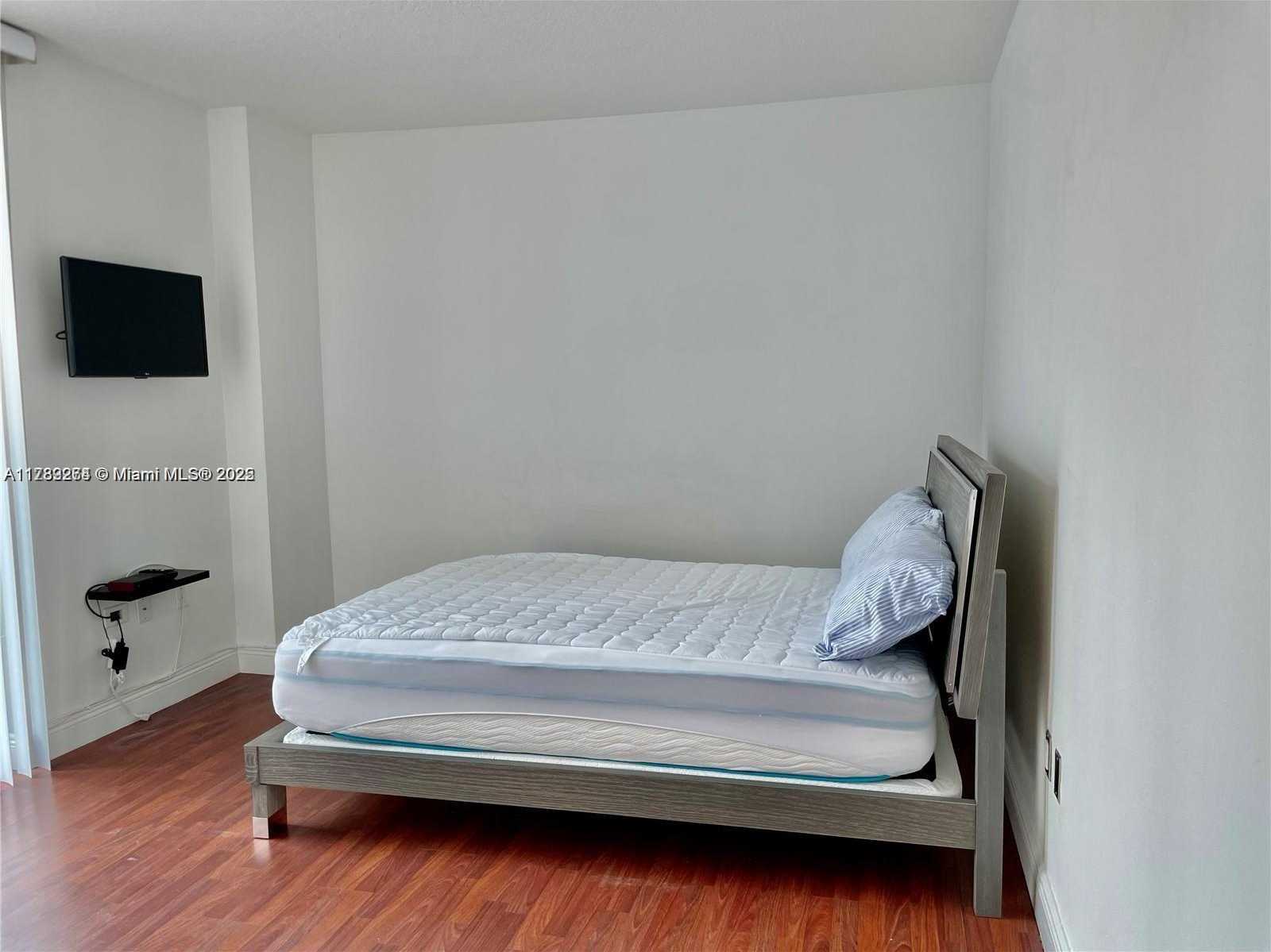 Small Image of 3370 NORTH EAST 190TH ST #510, Aventura Number 13