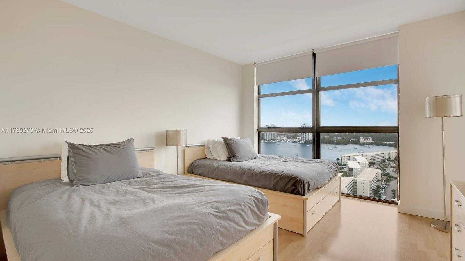 Small Image of 1000 WEST ISLAND BLVD #2409, Aventura Number 13