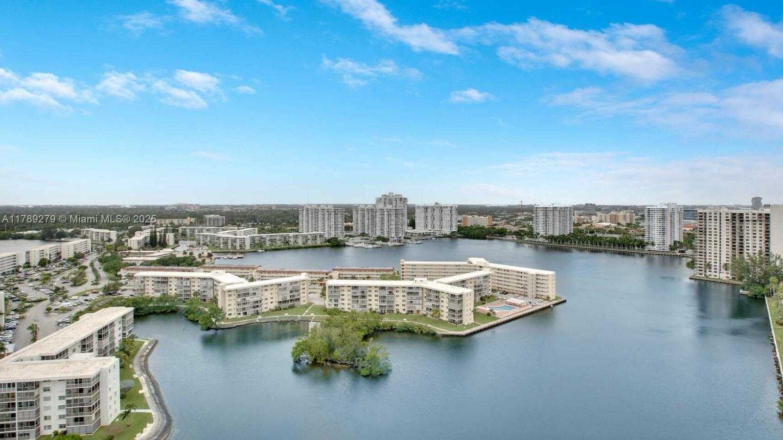 Small Image of 1000 WEST ISLAND BLVD #2409, Aventura Number 15