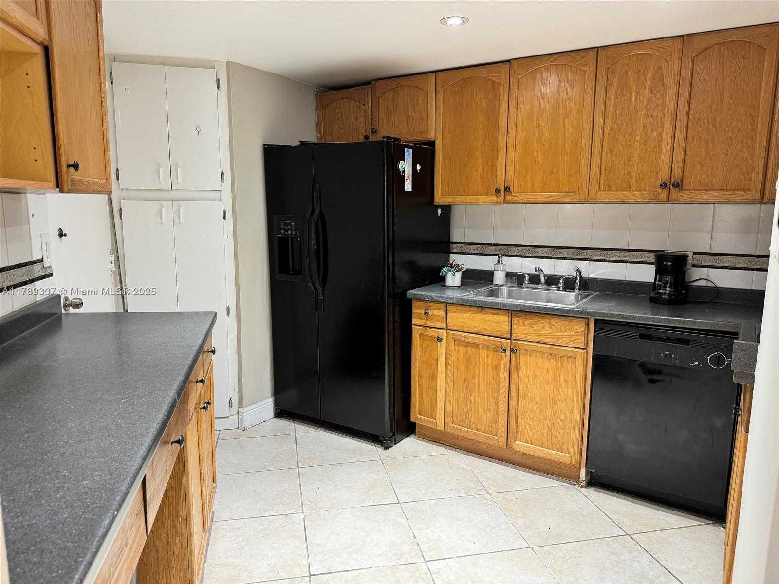 Small Image of 801 BRICKELL BAY DR #465, Miami Number 10