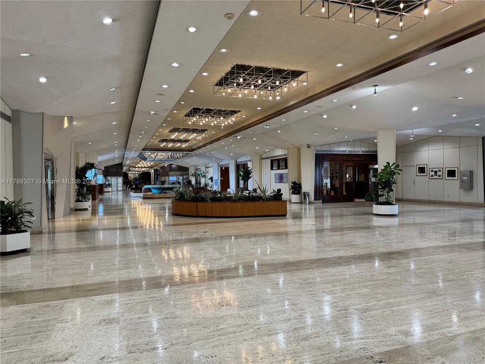 Small Image of 801 BRICKELL BAY DR #465, Miami Number 12