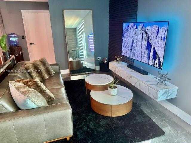 Small Image of 1900 NORTH BAYSHORE DR #2605, Miami Number 10