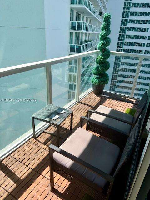Small Image of 1900 NORTH BAYSHORE DR #2605, Miami Number 13