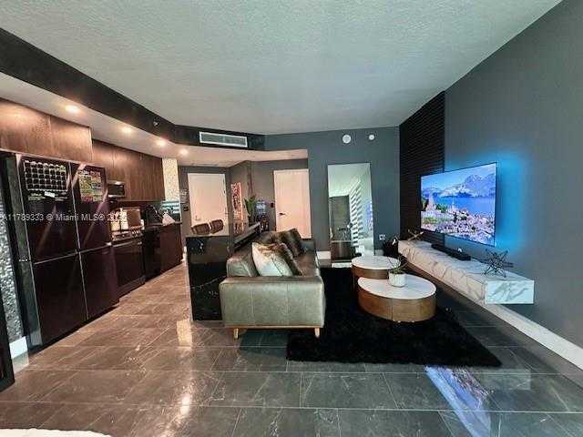 Small Image of 1900 NORTH BAYSHORE DR #2605, Miami Number 21