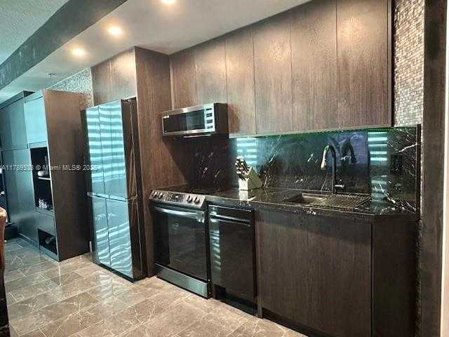 Small Image of 1900 NORTH BAYSHORE DR #2605, Miami Number 26