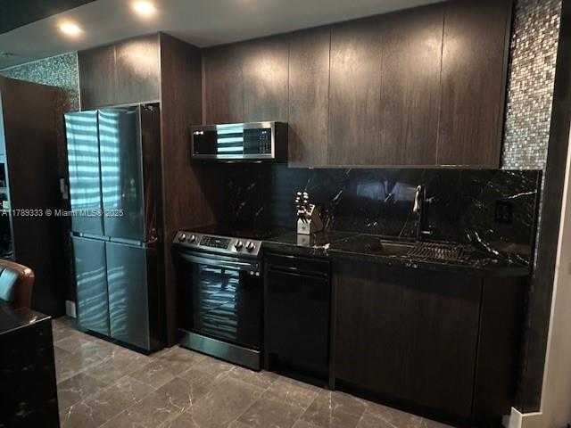 Small Image of 1900 NORTH BAYSHORE DR #2605, Miami Number 27