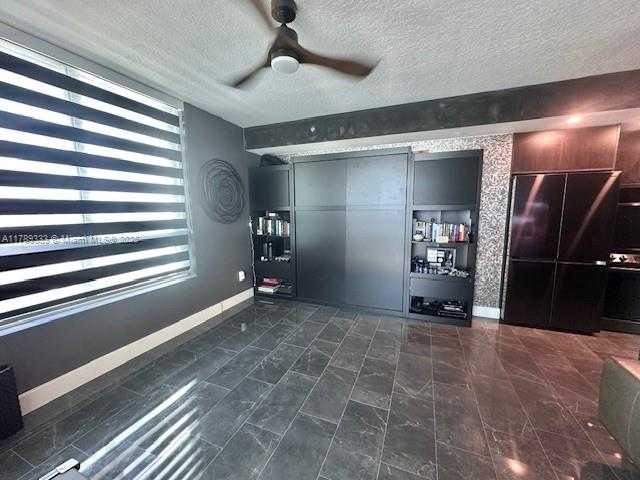 Small Image of 1900 NORTH BAYSHORE DR #2605, Miami Number 31