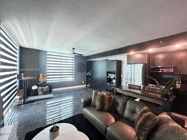 Small Image of 1900 NORTH BAYSHORE DR #2605, Miami Number 35