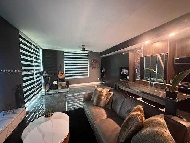 Small Image of 1900 NORTH BAYSHORE DR #2605, Miami Number 36