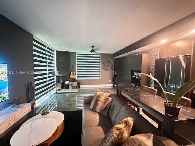 Small Image of 1900 NORTH BAYSHORE DR #2605, Miami Number 37