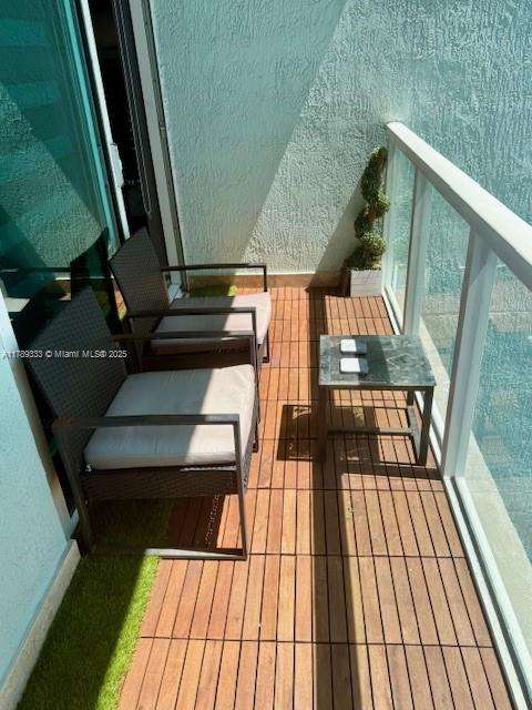 Small Image of 1900 NORTH BAYSHORE DR #2605, Miami Number 7