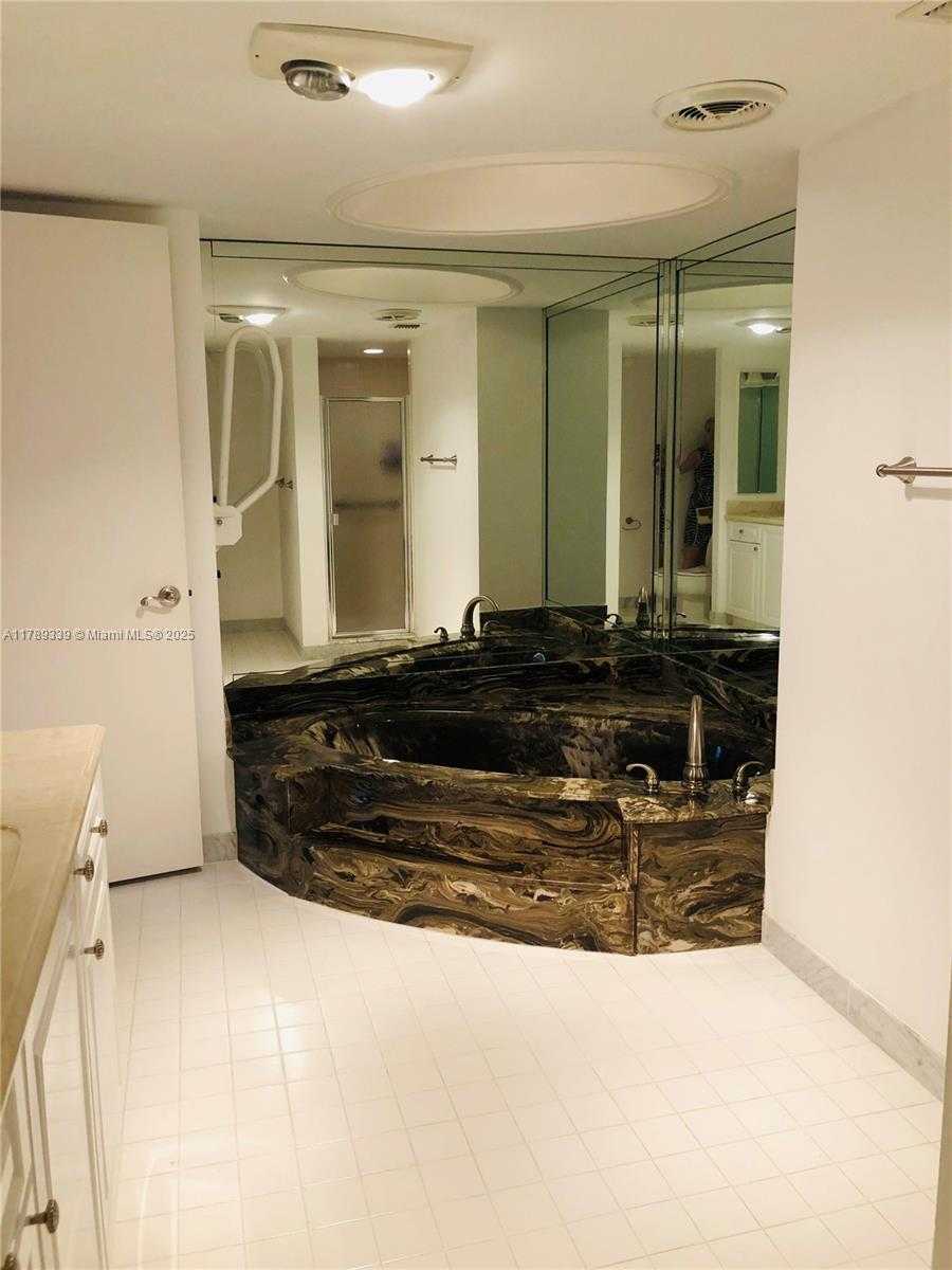Small Image of 1865 SOUTH OCEAN DR #17K, Hallandale Beach Number 10