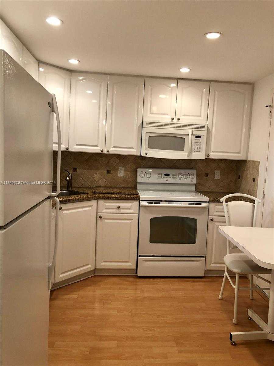 Small Image of 1865 SOUTH OCEAN DR #17K, Hallandale Beach Number 14