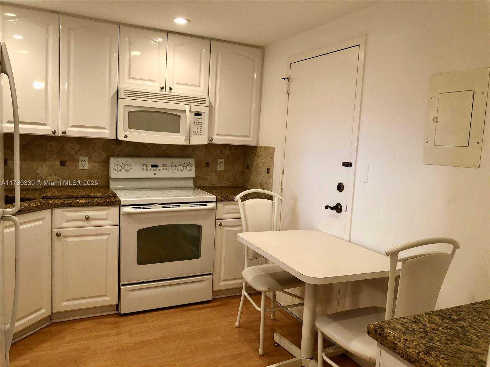 Small Image of 1865 SOUTH OCEAN DR #17K, Hallandale Beach Number 15