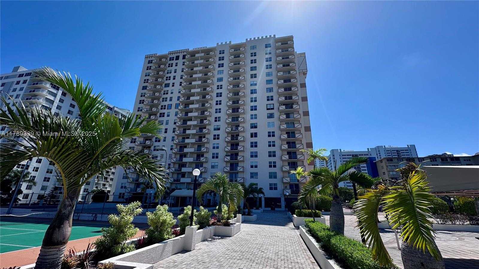 Small Image of 1865 SOUTH OCEAN DR #17K, Hallandale Beach Number 27