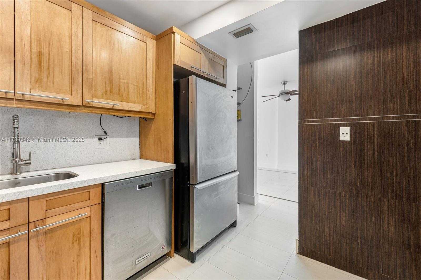 Small Image of 800 WEST AVE #720, Miami Beach Number 11