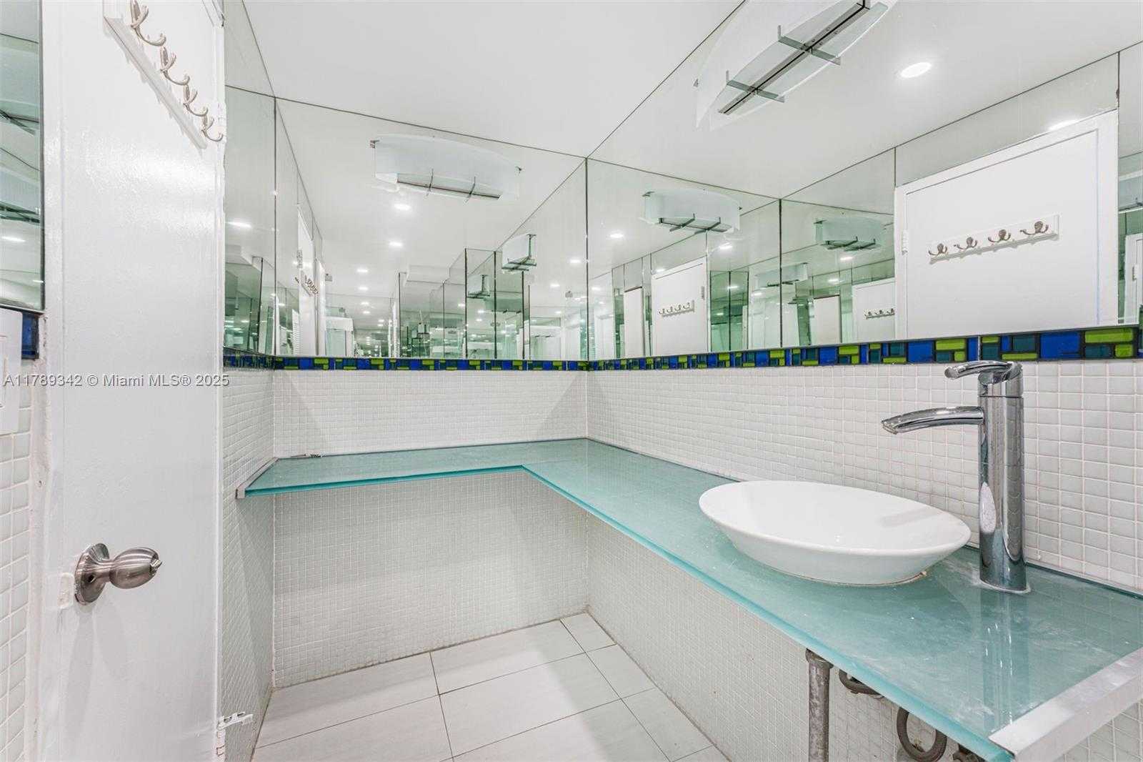 Small Image of 800 WEST AVE #720, Miami Beach Number 16