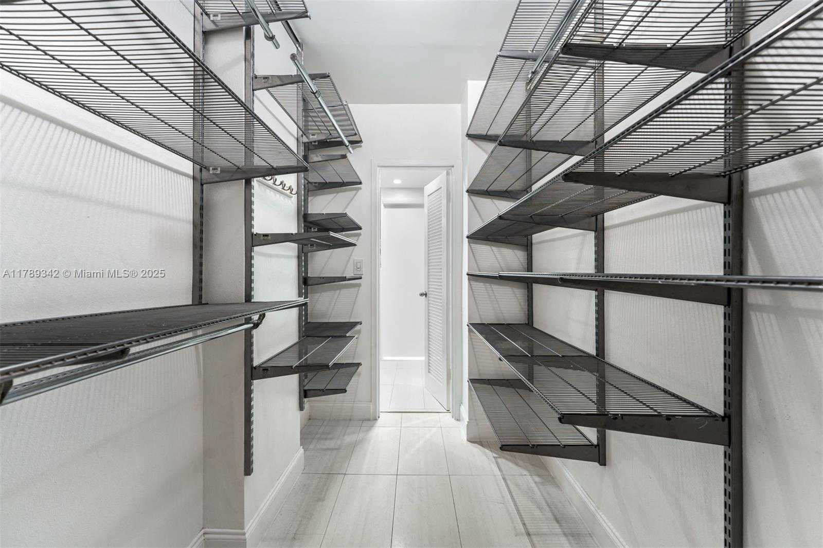 Small Image of 800 WEST AVE #720, Miami Beach Number 17