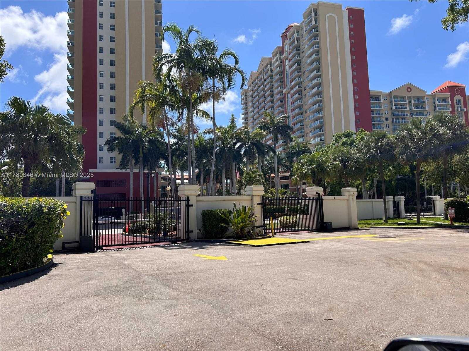 Small Image of 17011 NORTH BAY RD #518, Sunny Isles Beach Number 3