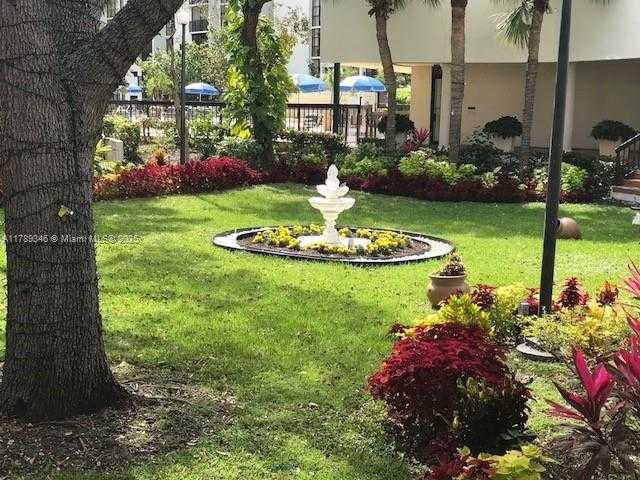 Small Image of 17011 NORTH BAY RD #518, Sunny Isles Beach Number 6
