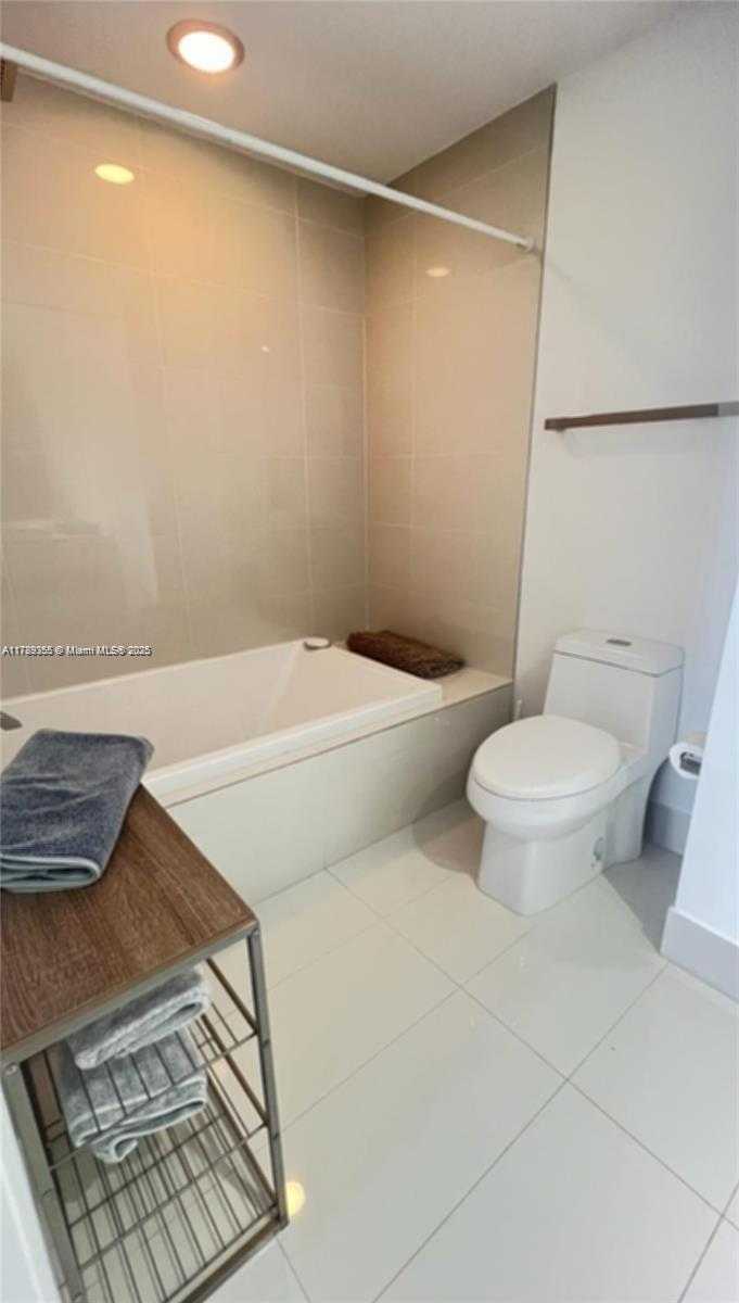 Small Image of 55 SOUTH WEST 9TH #2509, Miami Number 7