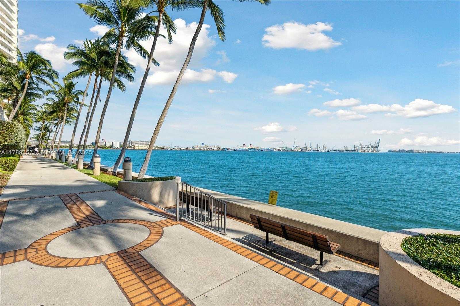 Small Image of 540 BRICKELL KEY DR #1600, Miami Number 17