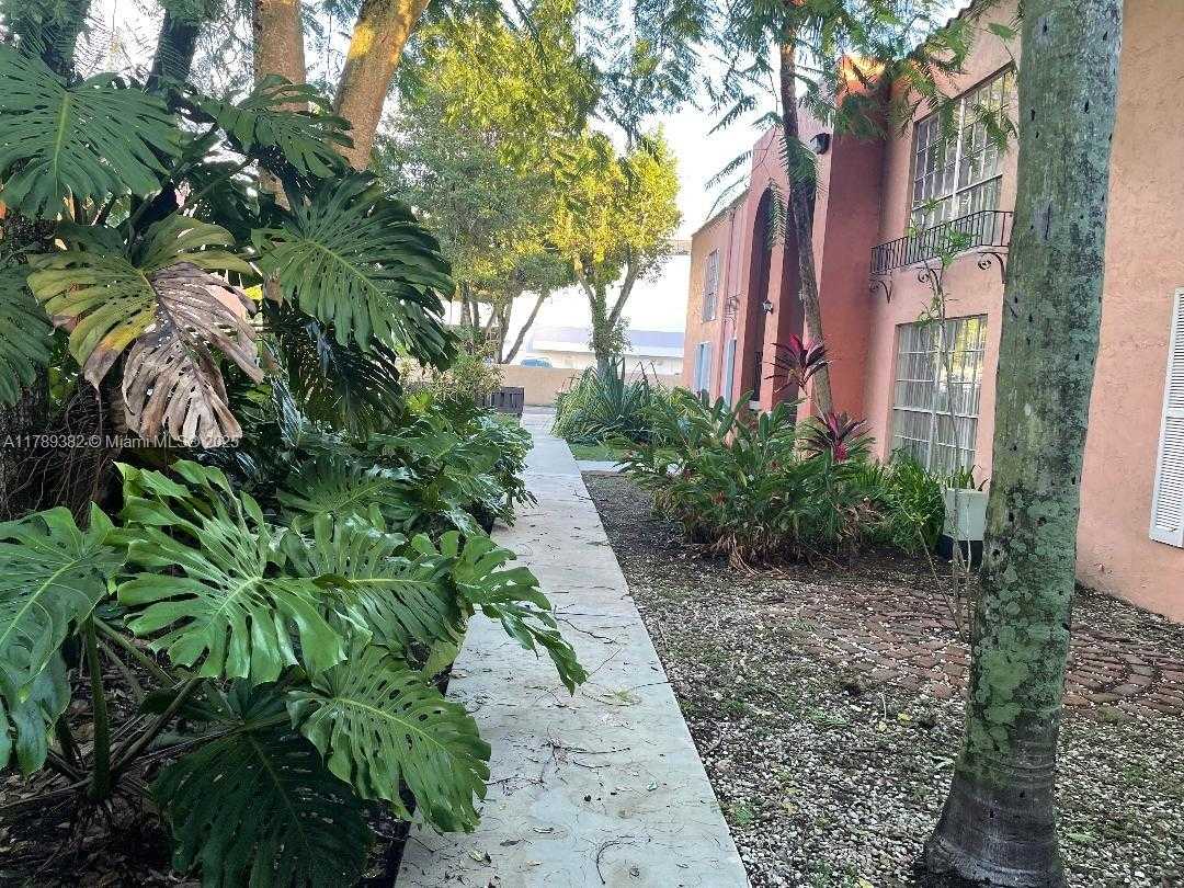 Small Image of 10744 NORTH KENDALL DR #M11, Miami Number 11