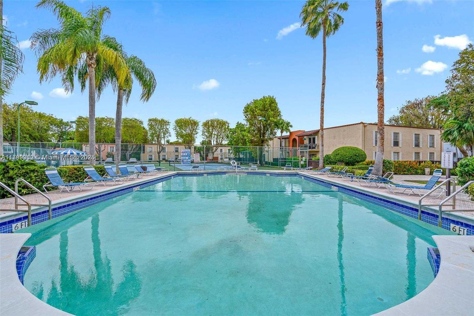 Small Image of 10744 NORTH KENDALL DR #M11, Miami Number 18