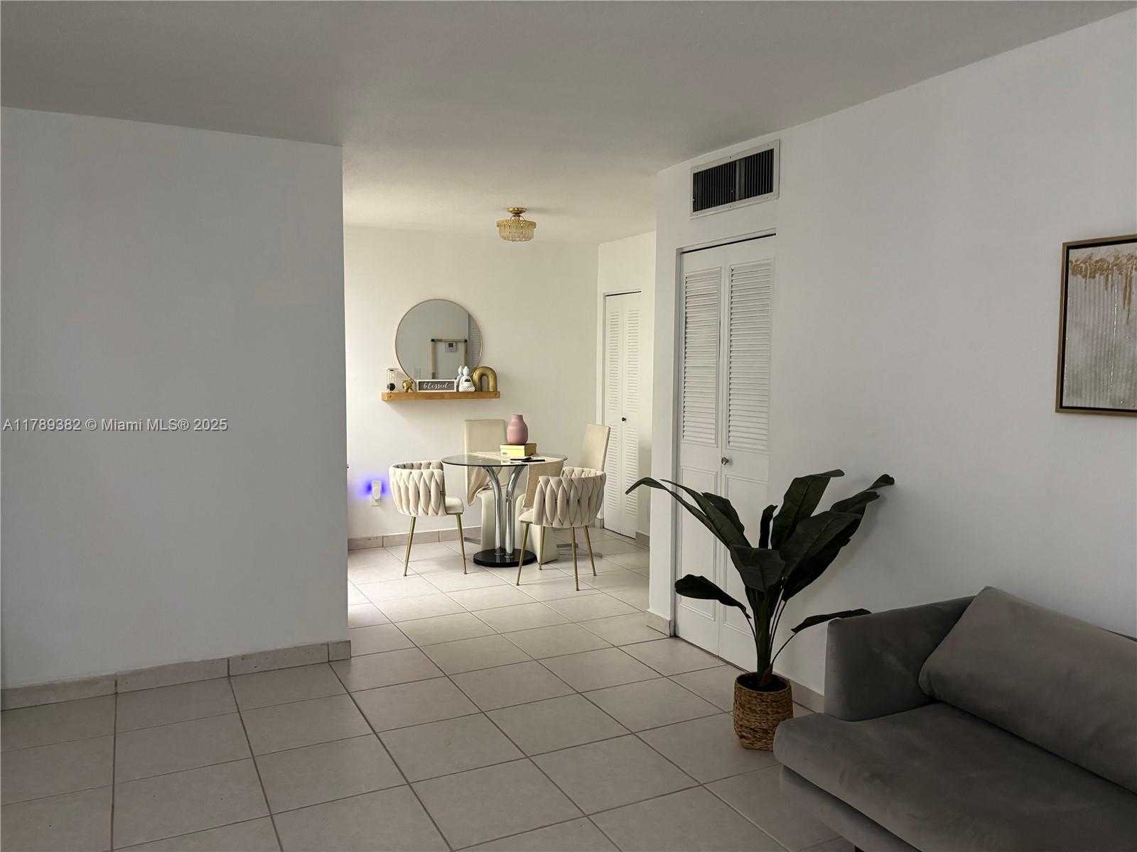 Small Image of 10744 NORTH KENDALL DR #M11, Miami Number 4