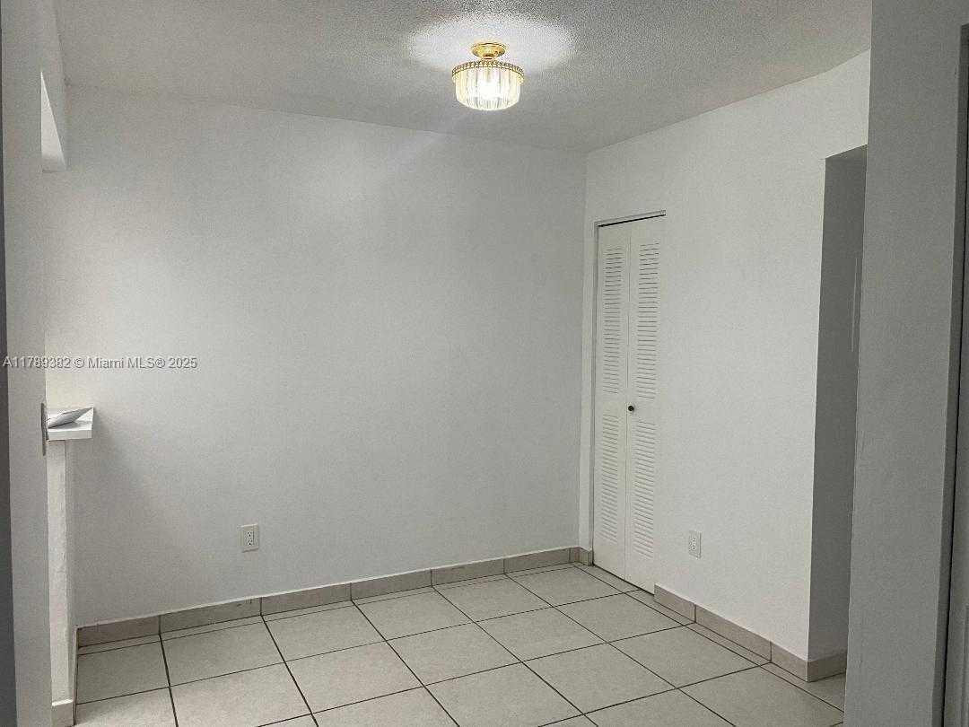 Small Image of 10744 NORTH KENDALL DR #M11, Miami Number 5