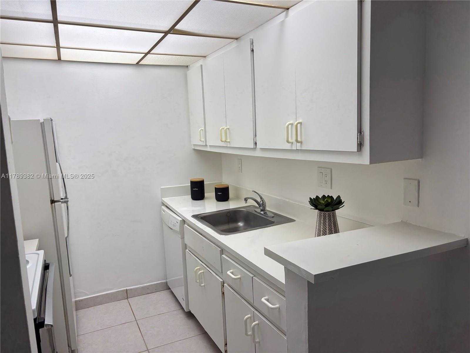 Small Image of 10744 NORTH KENDALL DR #M11, Miami Number 6