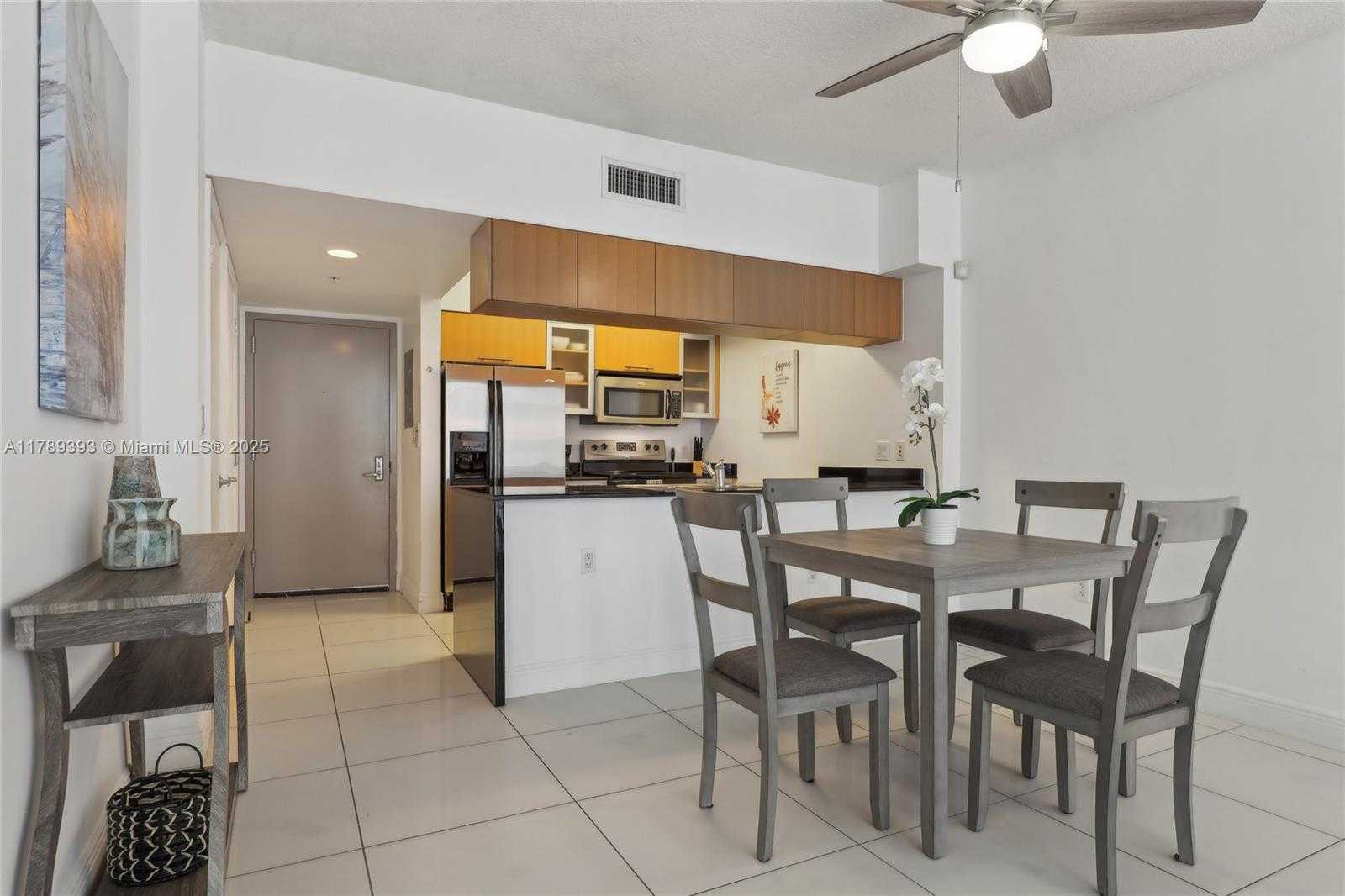 Small Image of 1750 NORTH BAYSHORE DR #2805, Miami Number 10