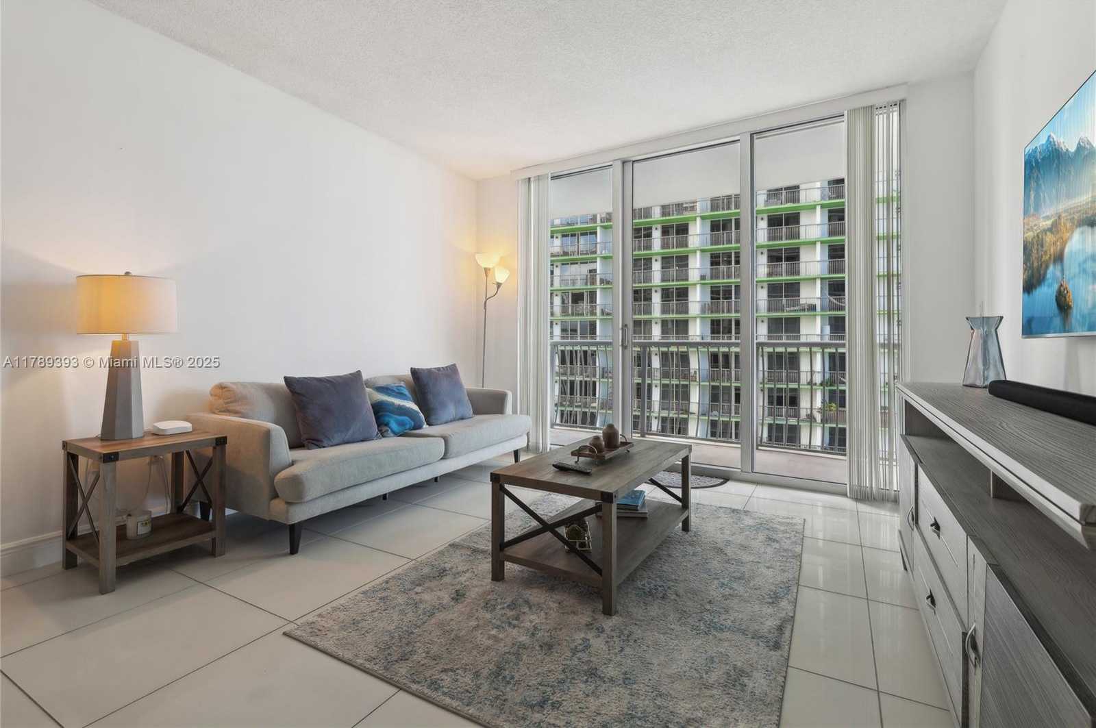 Small Image of 1750 NORTH BAYSHORE DR #2805, Miami Number 6