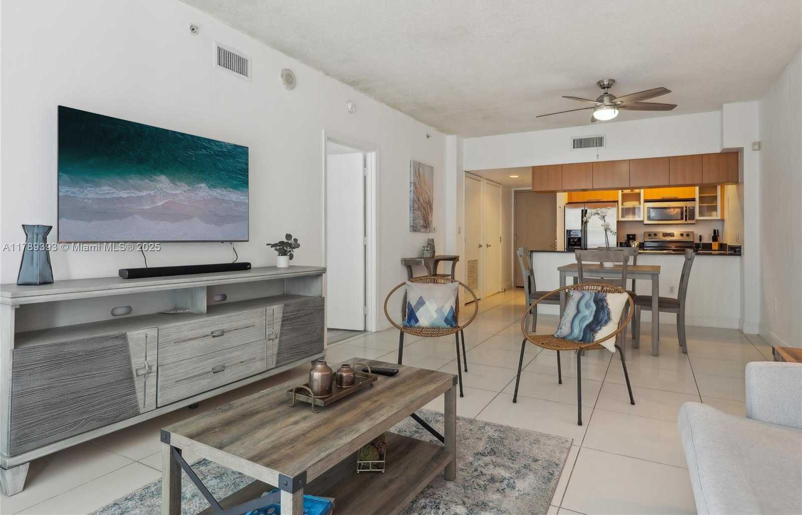 Small Image of 1750 NORTH BAYSHORE DR #2805, Miami Number 9