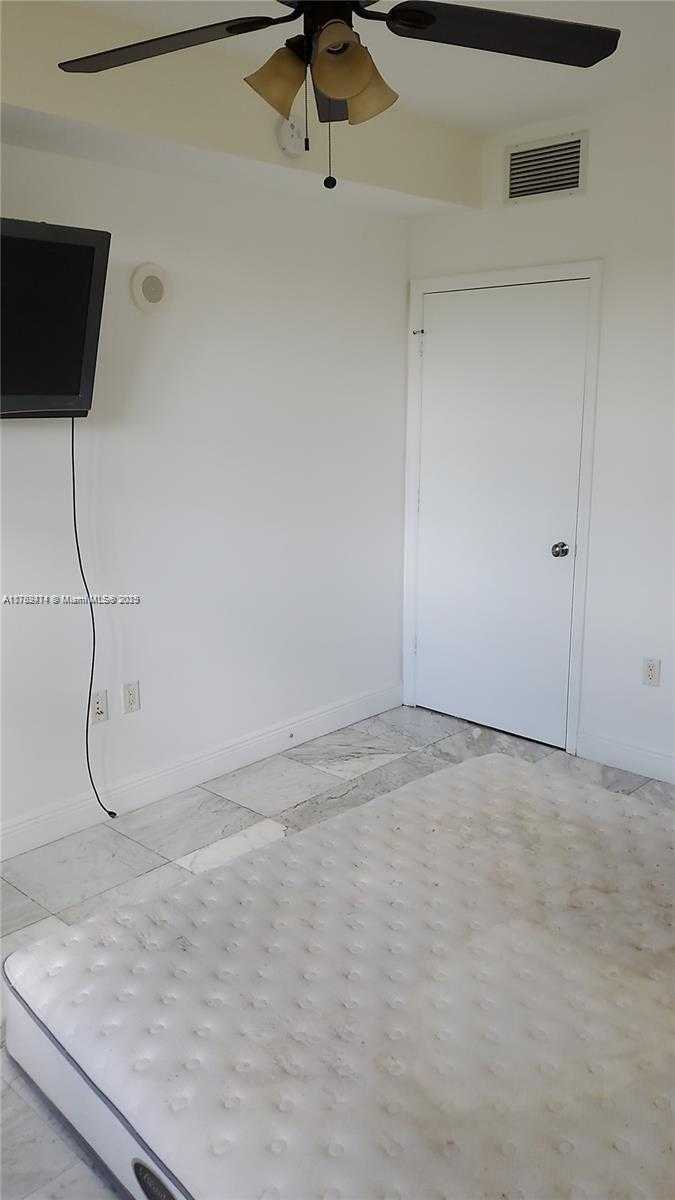 Small Image of 19900 EAST COUNTRY CLUB DR #310, Aventura Number 12