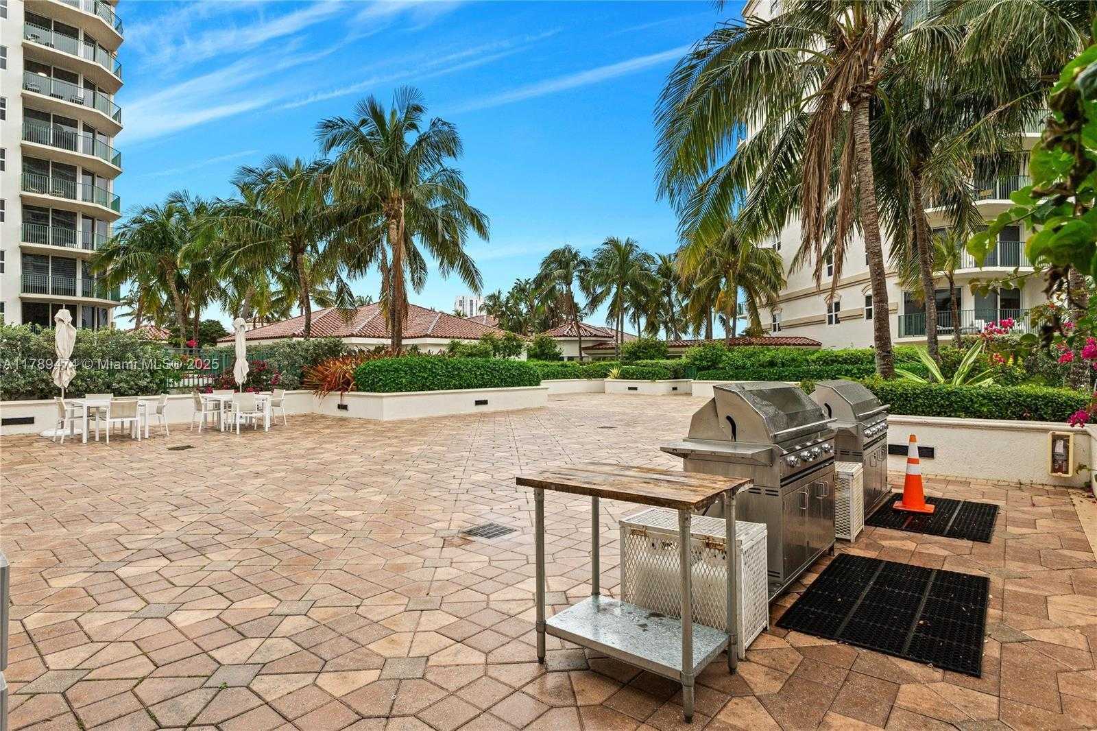 Small Image of 19900 EAST COUNTRY CLUB DR #310, Aventura Number 16
