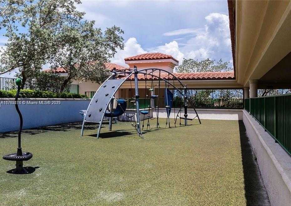 Small Image of 19900 EAST COUNTRY CLUB DR #310, Aventura Number 5