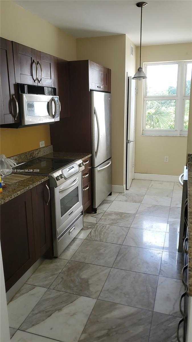 Small Image of 19900 EAST COUNTRY CLUB DR #310, Aventura Number 7